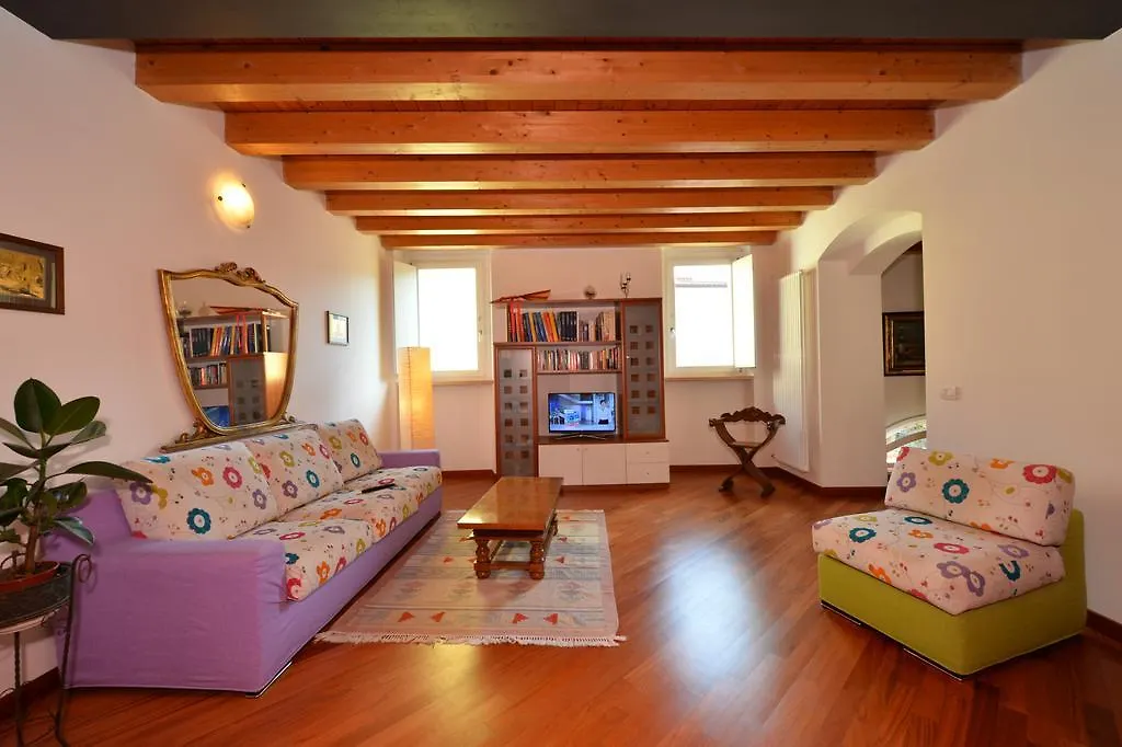 B&B Corte Barbieri Dolcè 0*,